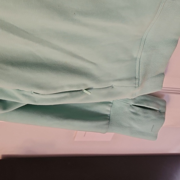 Athleta Triumph Crewneck Sweatshirt M - Wintergreen Mint - Picture 6 of 7